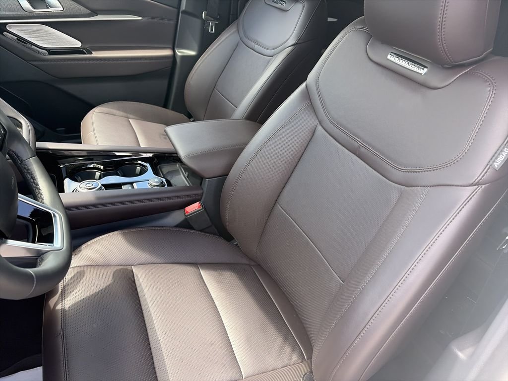 New 2026 White Ford Platinum image 12