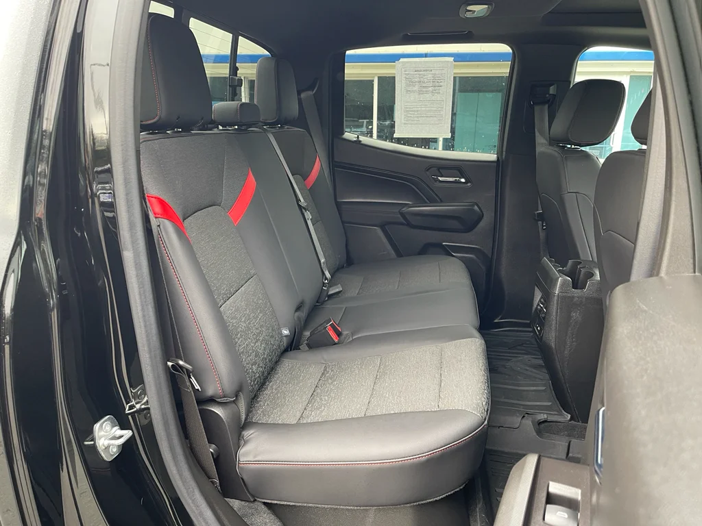 Used 2024 Black Chevrolet Z71 image 34