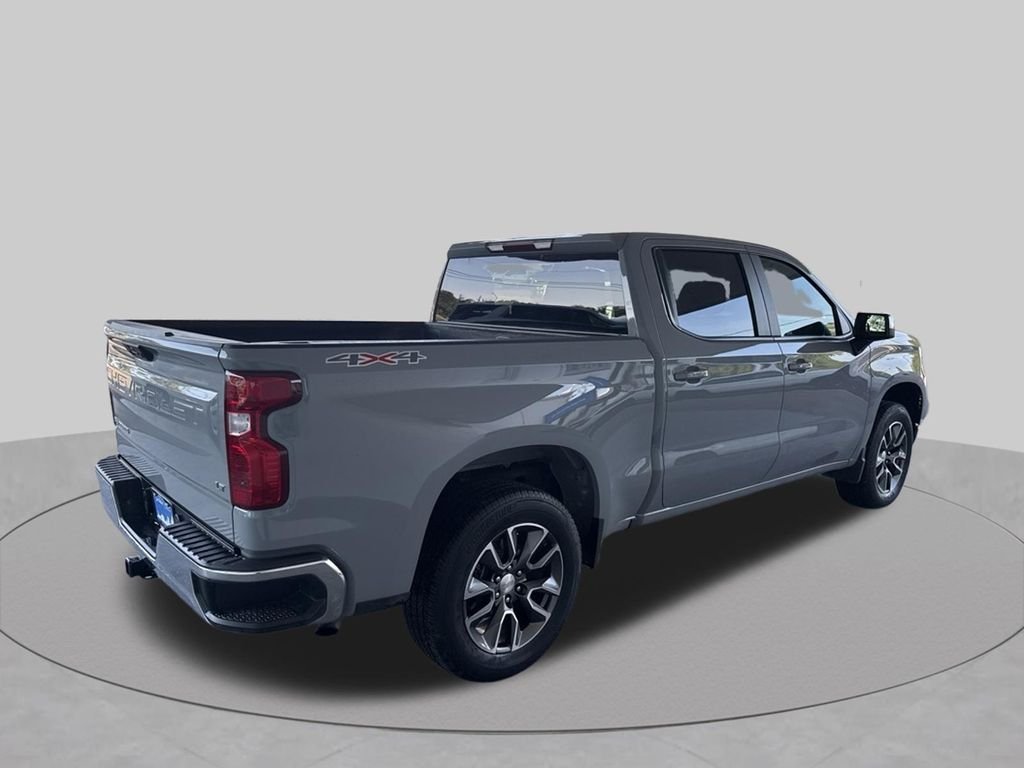 Used 2024 Gray Chevrolet LT image 10