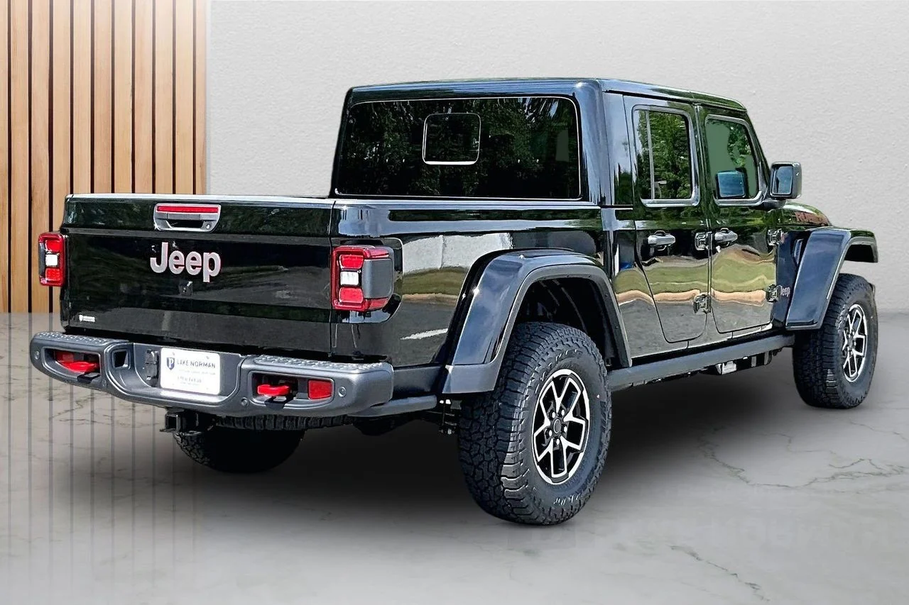 New 2026 Black Clearcoat Jeep Rubicon X image 8