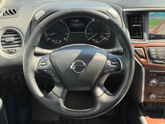 Certified Used 2020 Brilliant Silver Metallic Nissan Platinum image 16