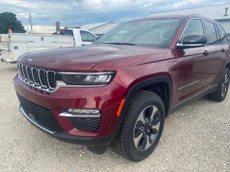Used 2024 Velvet Red Pearlcoat Jeep 4xe image 3