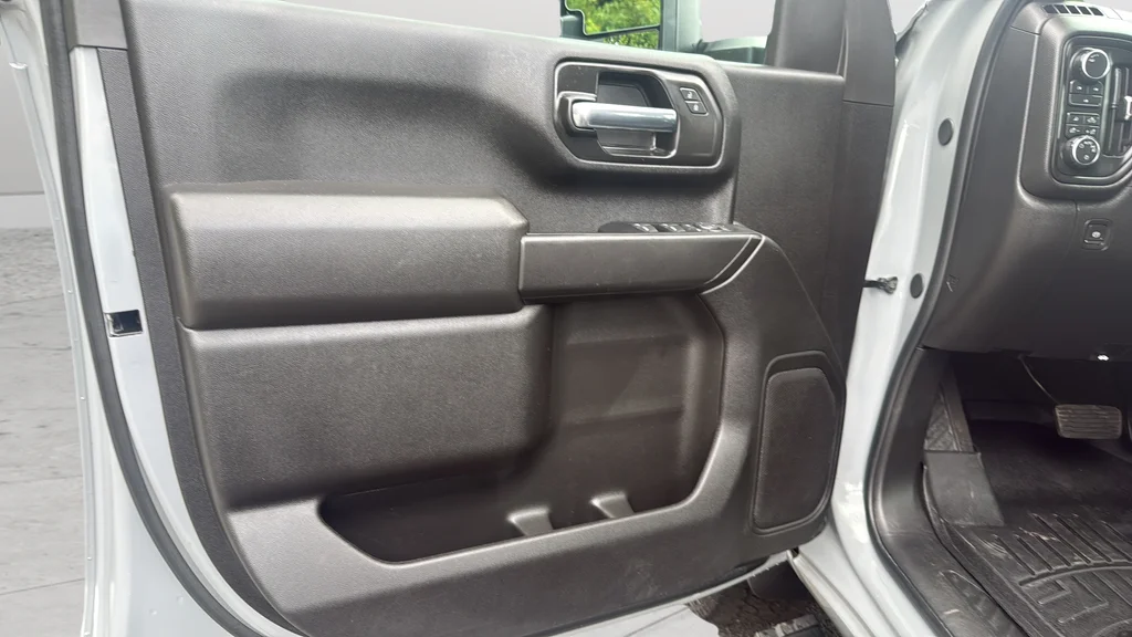 Used 2024 Gray Chevrolet Custom image 11