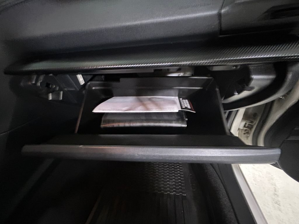 Used 2019 White Subaru 2.0i Premium image 28