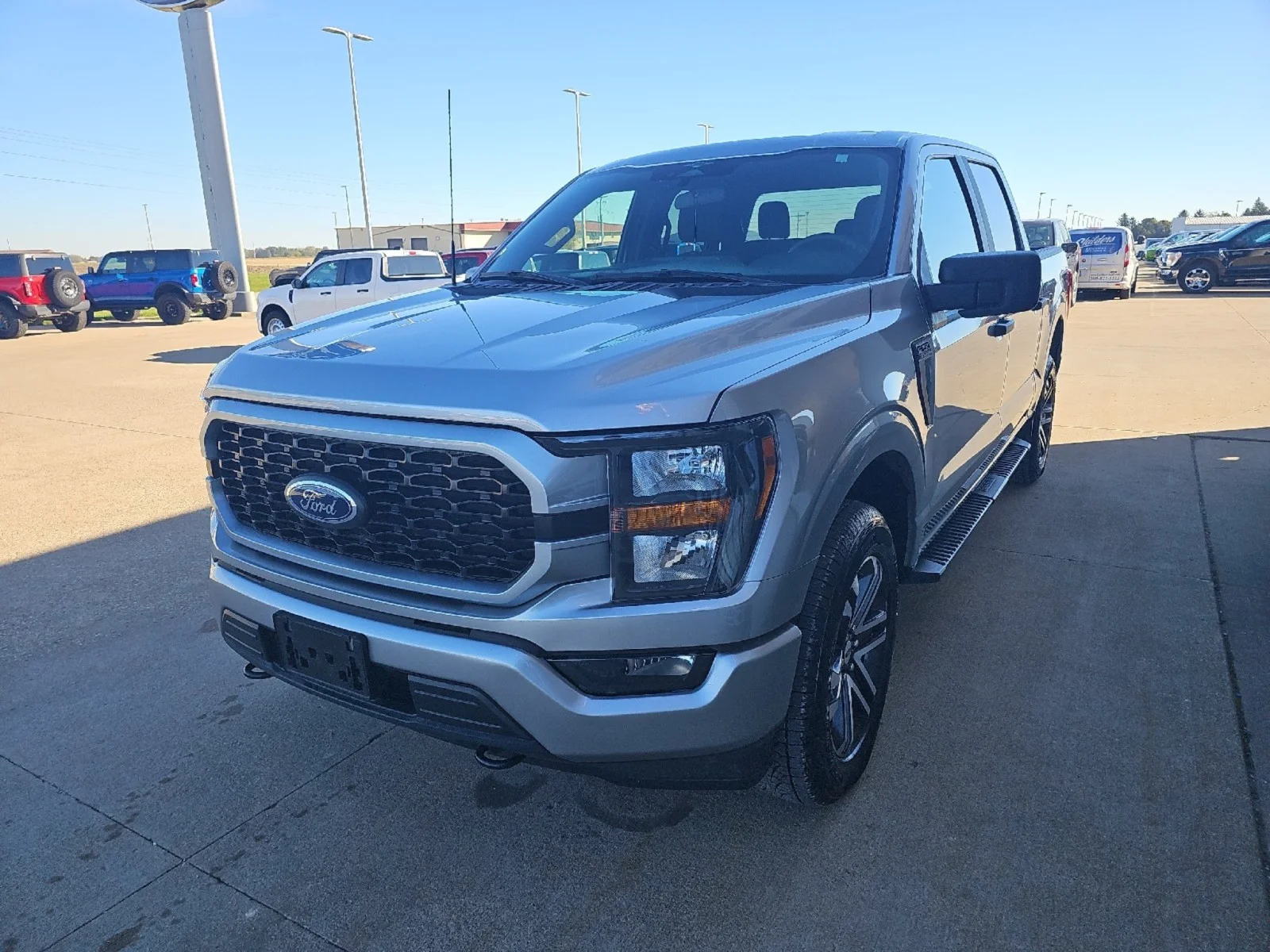 Used 2023 Iconic Silver Ford XL image 22