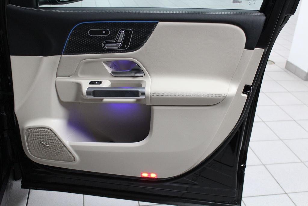 2026 Mercedes-Benz GLB GLB 250 - Photo 31