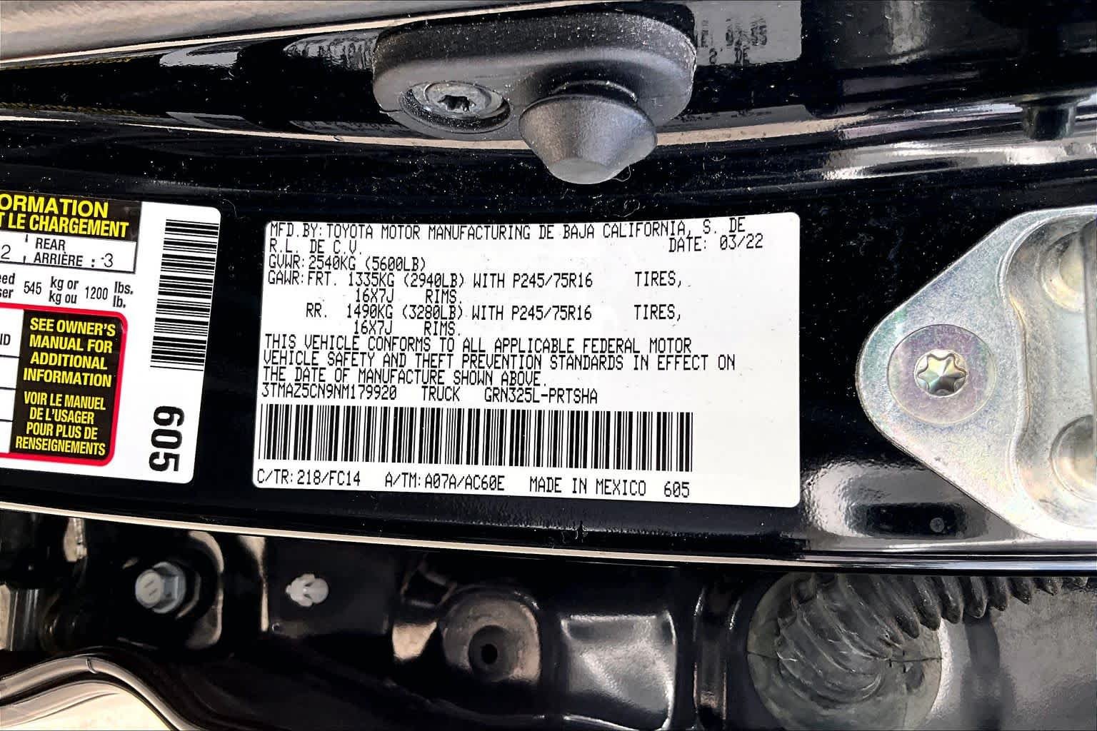 Used 2022 Midnight Black Metallic Toyota SR5 image 35