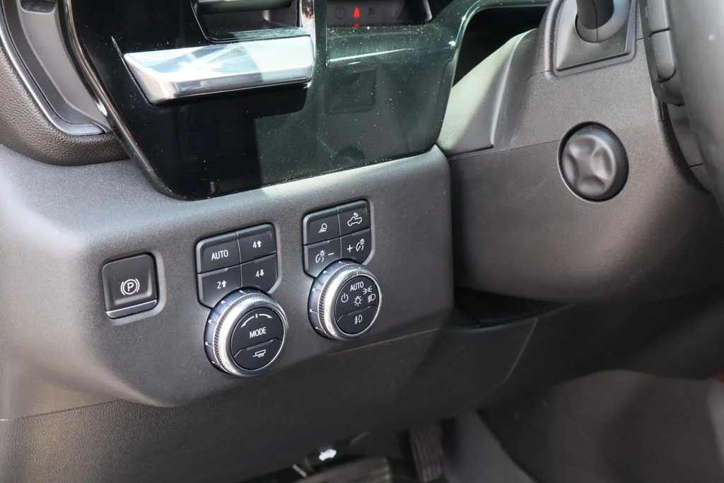 Used 2023 Silver GMC SLT image 13