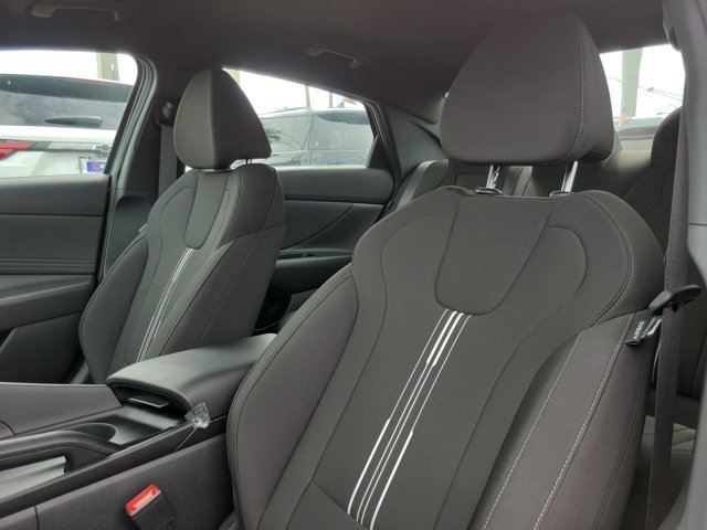 2026 Hyundai Elantra SEL Sport - Photo 15