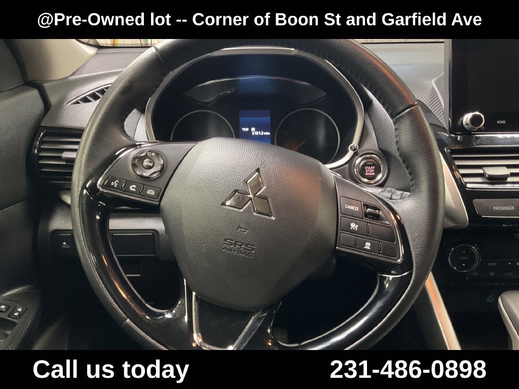 Used 2025 Blue Mitsubishi SE image 19