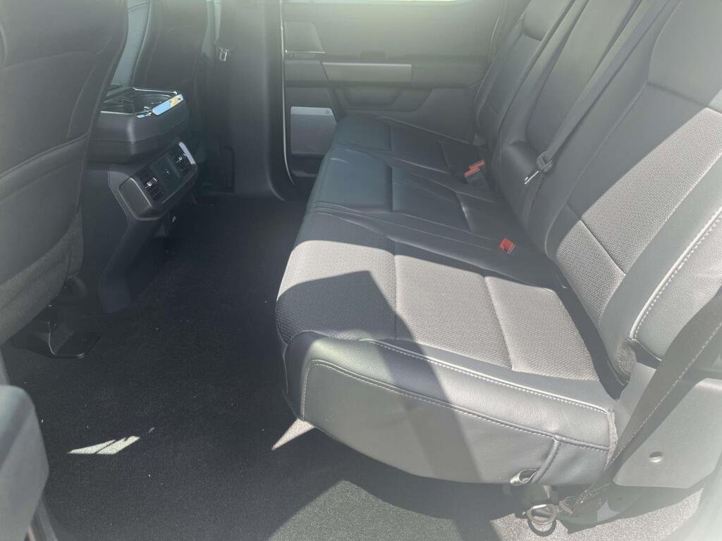 New 2026 Star White Metallic Tri-Coat Ford LARIAT image 18