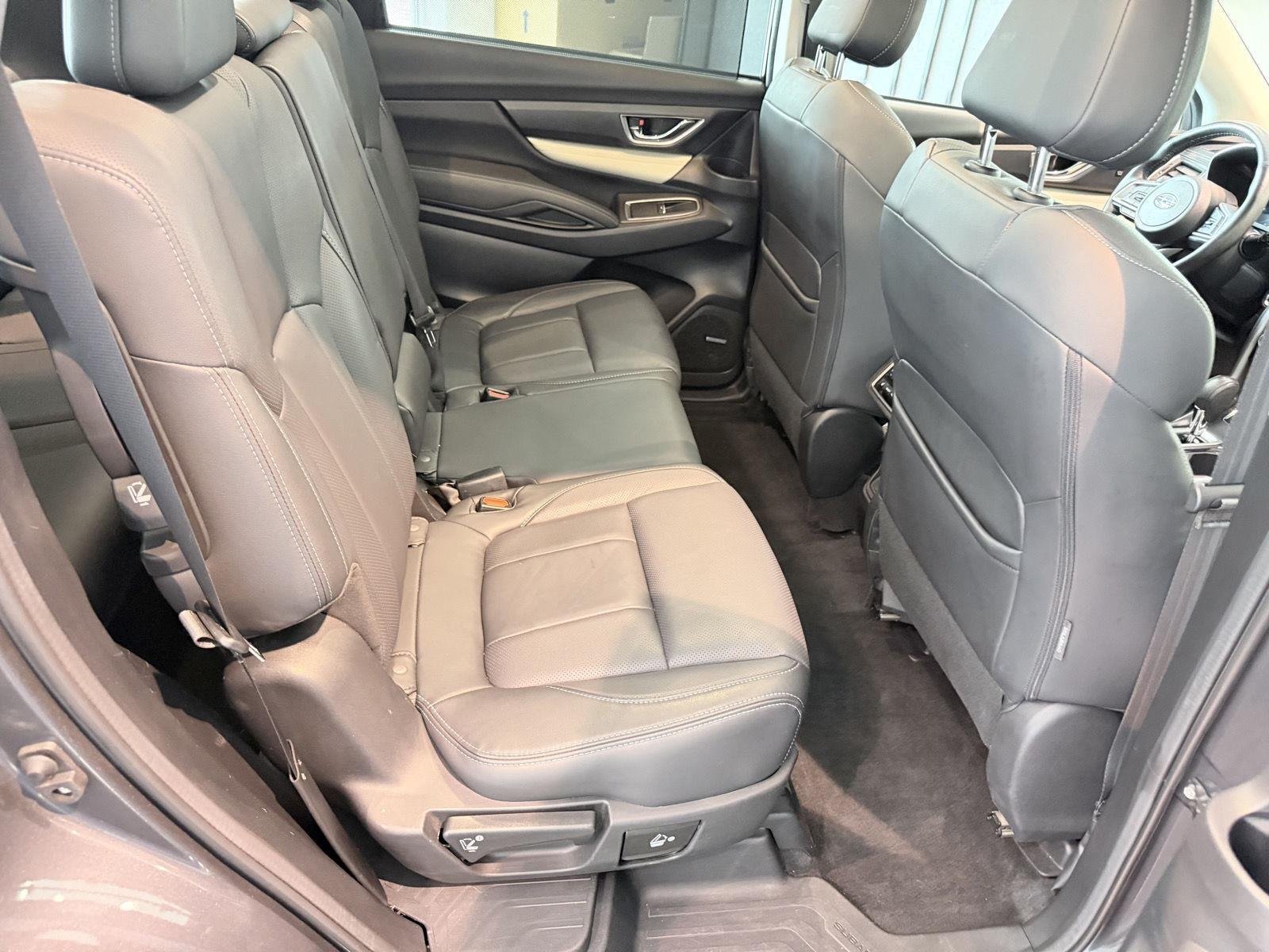 Used 2020 Magnetite Gray Metallic Subaru Limited image 27