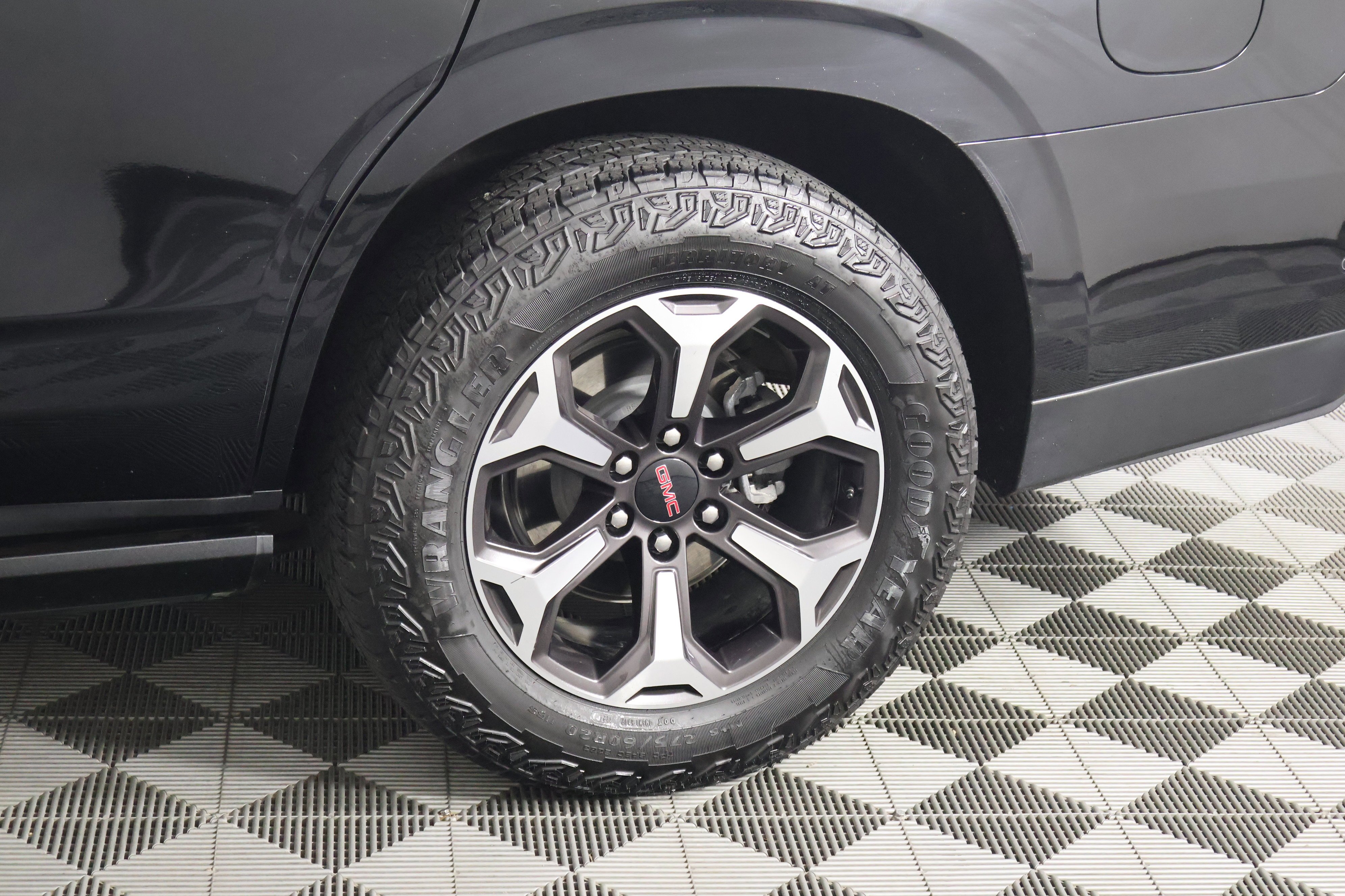 2025 GMC Yukon AT4 Ultimate - Photo 59