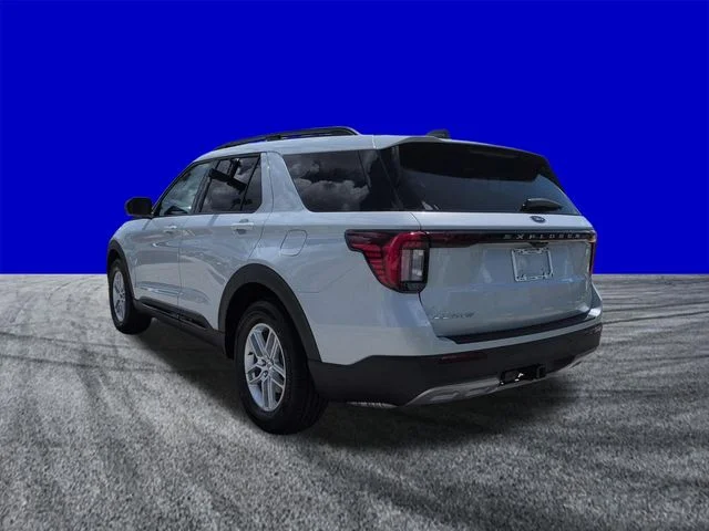 New 2026 Space White Metallic Ford Active image 7