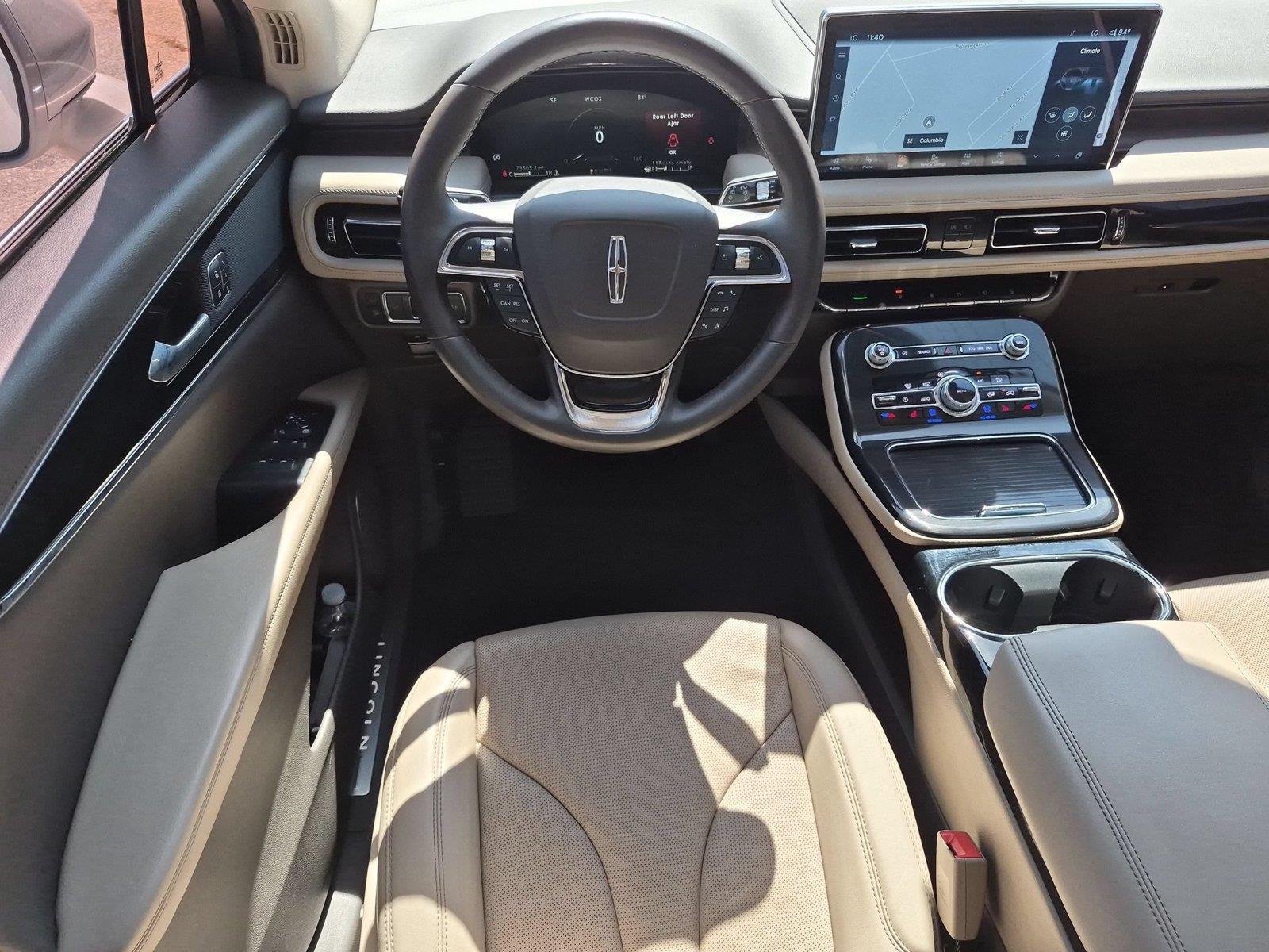 Used 2022 Ceramic Pearl Metallic Tinted Clearcoat Lincoln Reserve image 32