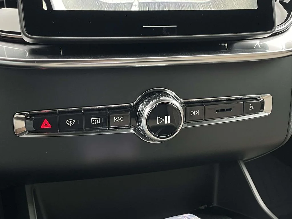 2026 Volvo XC90 Plus - Photo 20