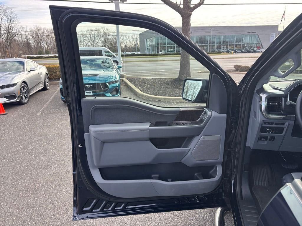 Certified Used 2022 Blue Metallic Ford Lariat image 20