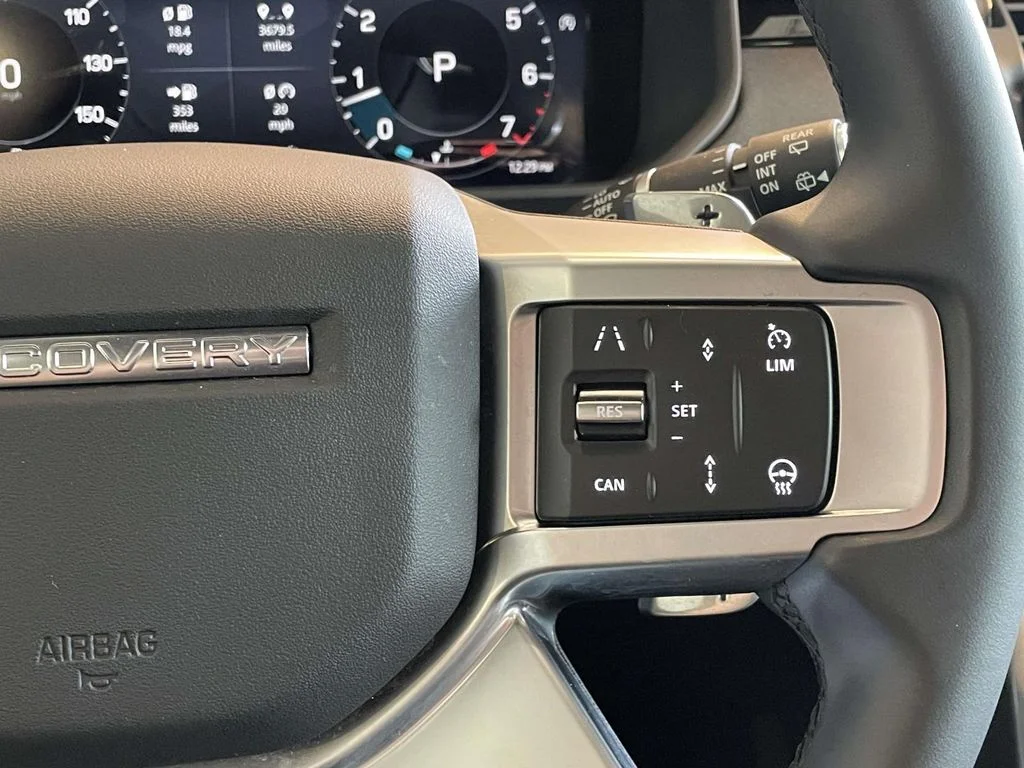 Used 2025 Fuji White Land Rover S image 40