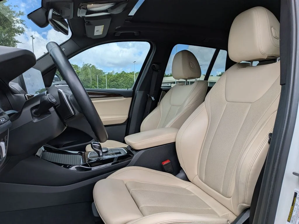 Used 2023 White BMW sDrive30i image 12