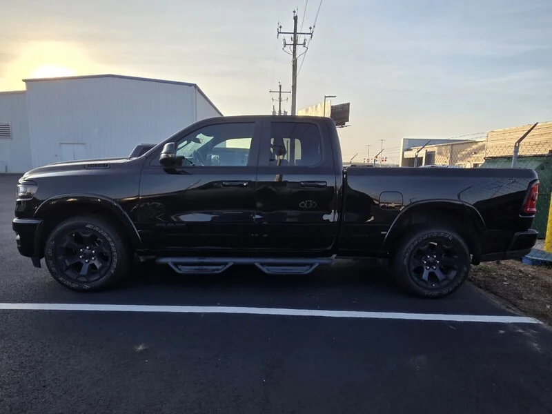 Used 2025 Diamond Black RAM BIG HORN/LONE STAR image 4