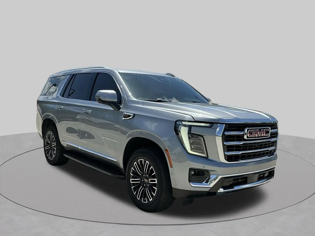Used 2025 Silver GMC Elevation image 11