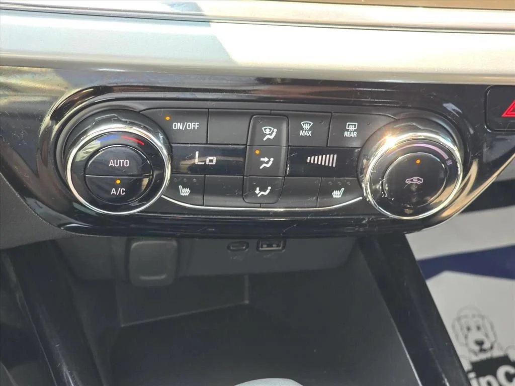 Used 2025 Crimson Metallic Chevrolet LT image 18