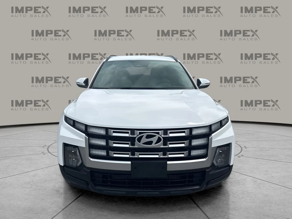 Used 2025 White Hyundai SEL image 8
