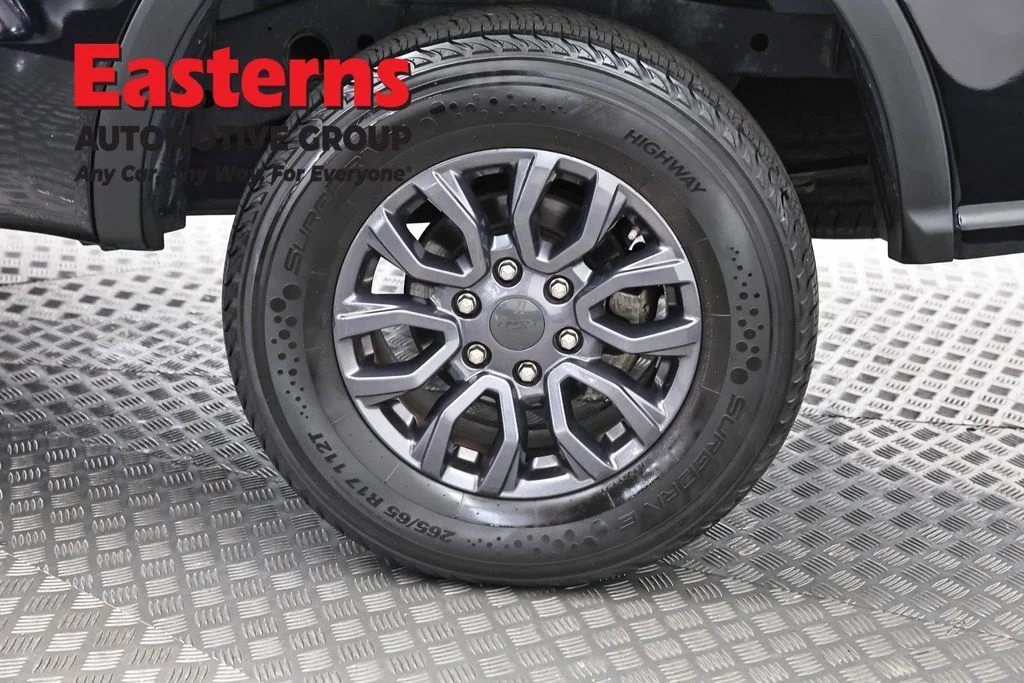 Used 2022 Black Ford XLT image 29