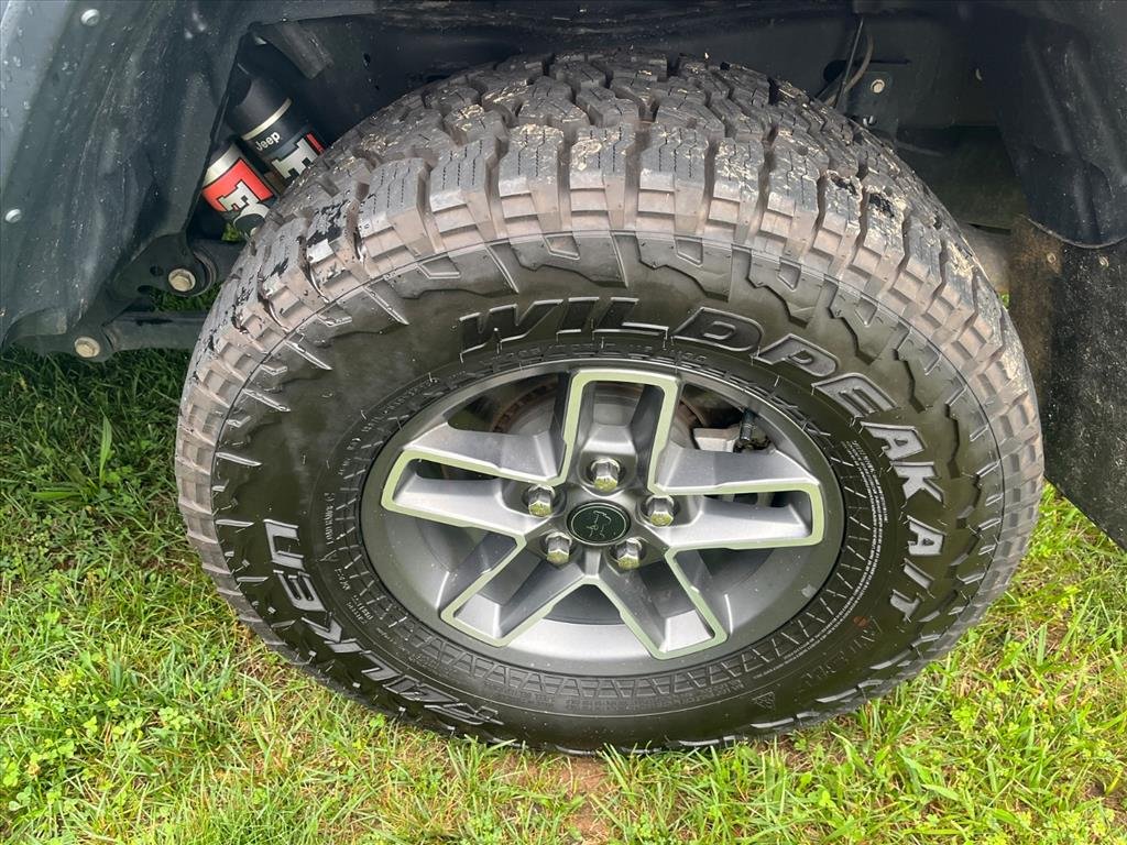 Used 2024 Bright White Clear Coat Jeep Mojave image 22