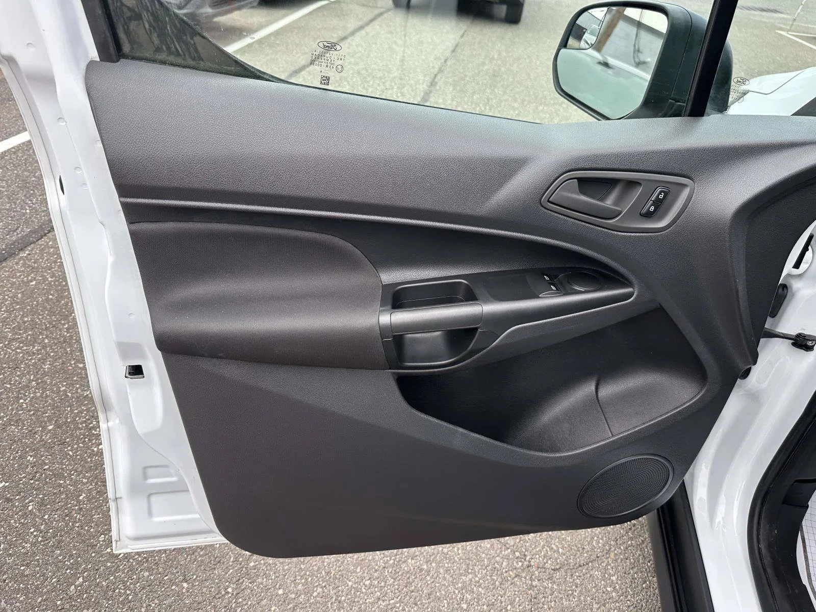 Used 2016 White Ford XL image 17