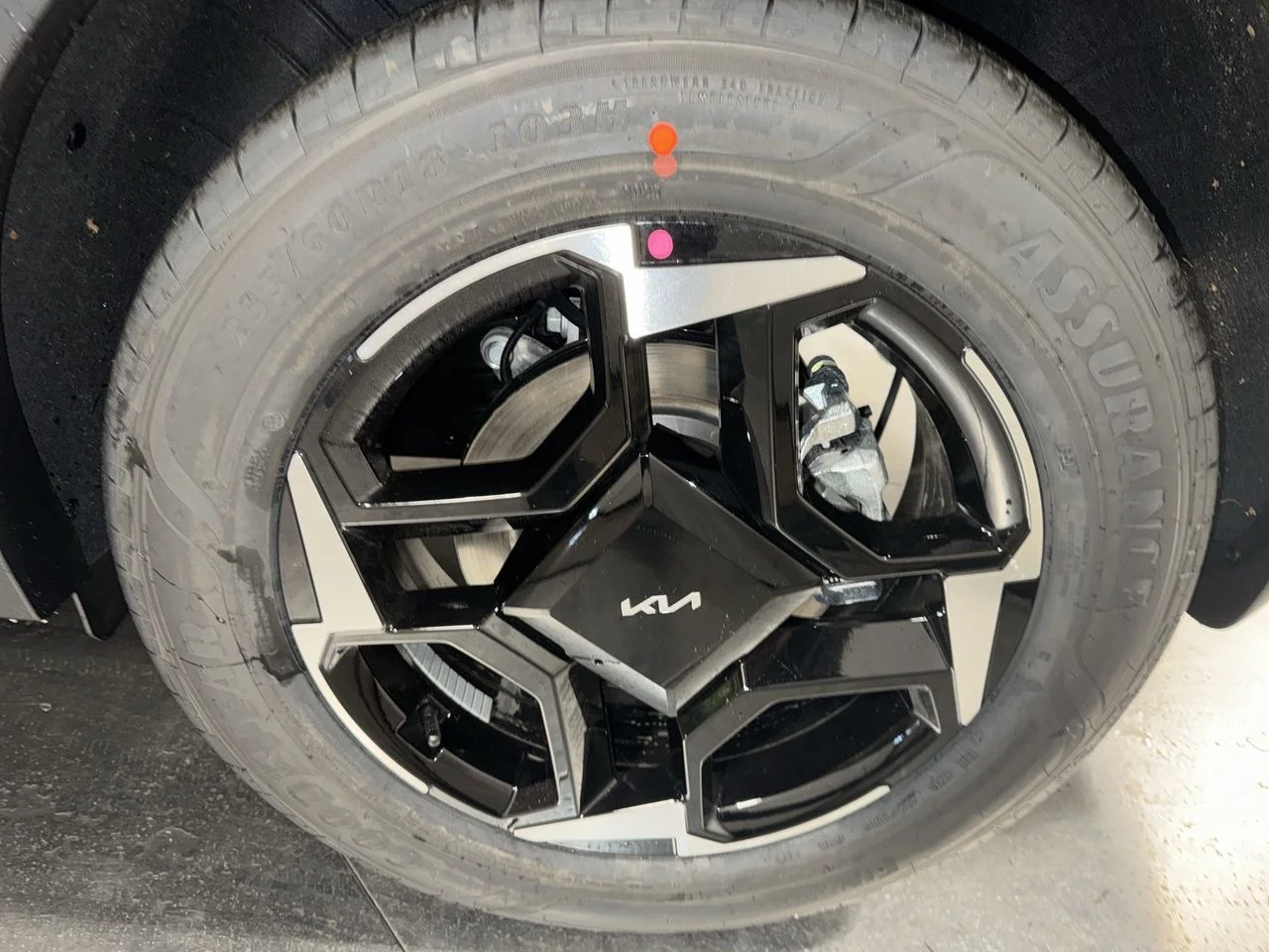 New 2026 Gravity Gray Kia EX image 12