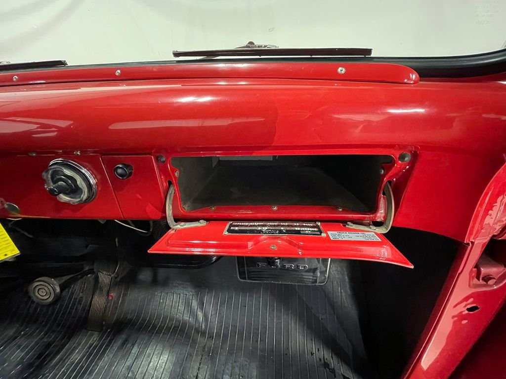 Used 1953 Red Ford  image 51