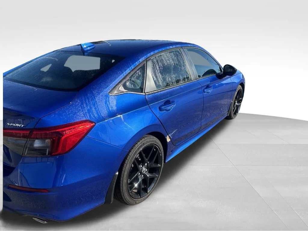 Used 2024  Honda Sport image 6