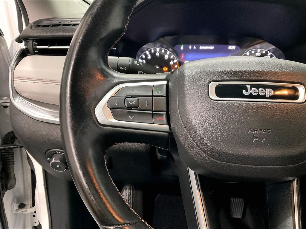 Used 2022 Bright White Clearcoat Jeep Limited image 22