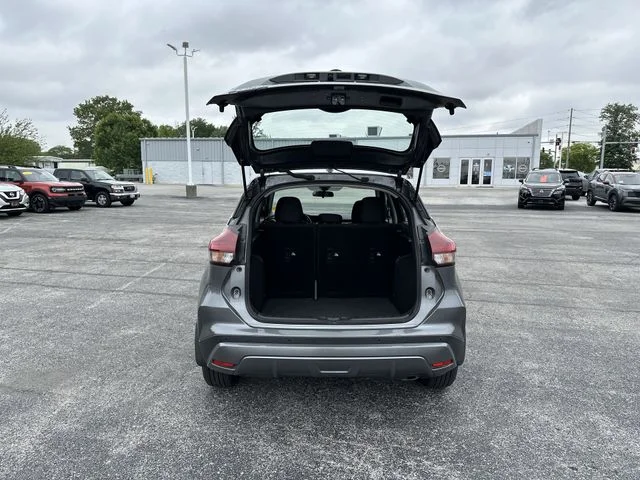 Used 2024 Gray Nissan S image 21