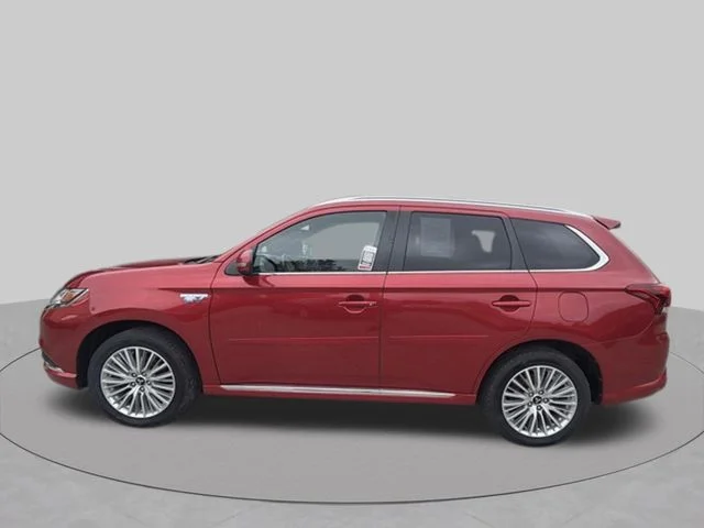 Used 2019 Red Mitsubishi SEL image 6