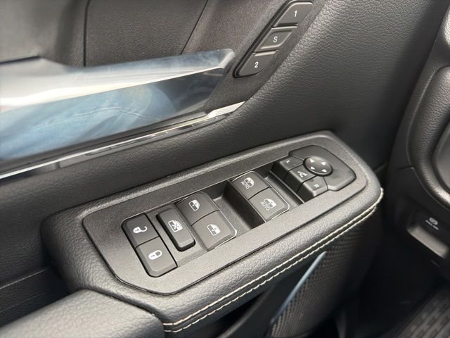 New 2026 Serrano-Green Metallic Exterior Paint RAM Laramie image 24