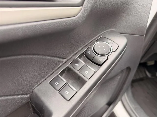 Used 2022 White Ford S image 25