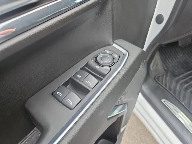 Used 2024 Summit White Chevrolet LT (2FL) image 12