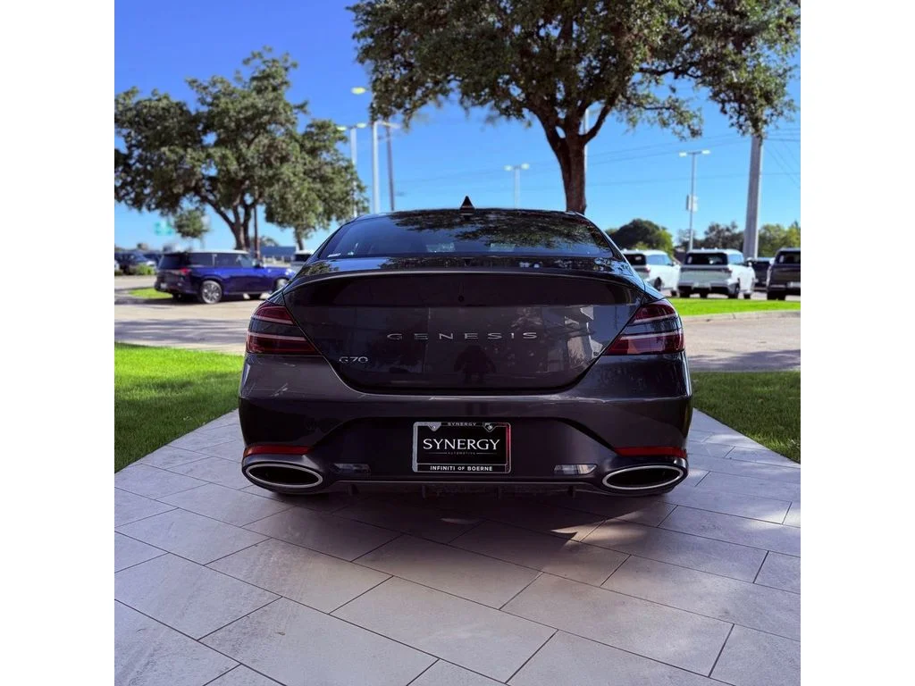 2025 Genesis G70 2.5T Standard's photo
