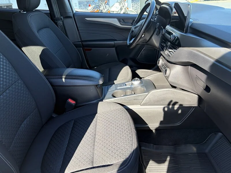 Used 2024 White Ford Active image 7