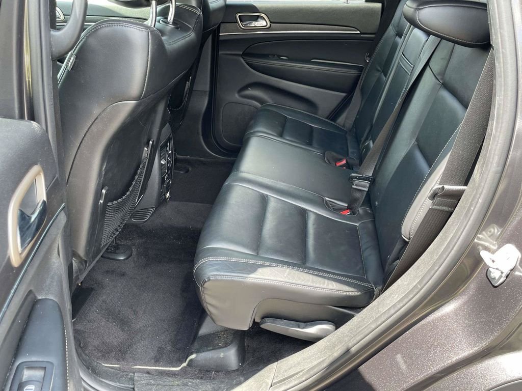 Used 2017 Gray Jeep Limited image 12