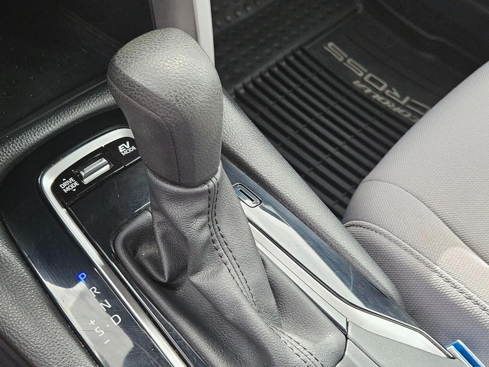 Used 2024 Sonic Silver Toyota Hybrid S image 12