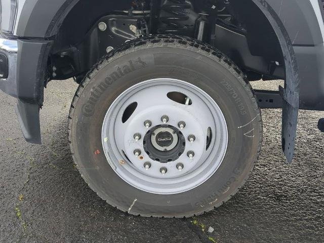 2024 Ford F-550 Super Duty Chassis Cab XL - Photo 25