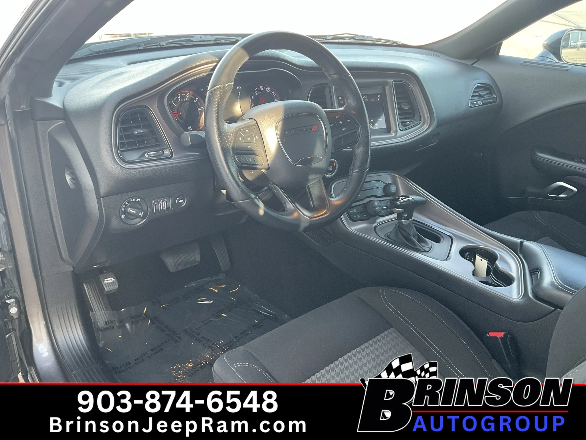 Used 2023 Granite Pearlcoat Dodge SXT image 23
