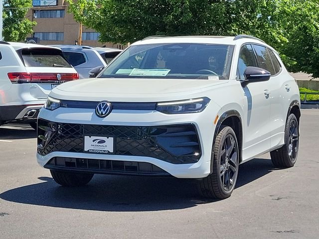 New 2026 White/off-white Volkswagen 2.0T SE R-Line Black image 4