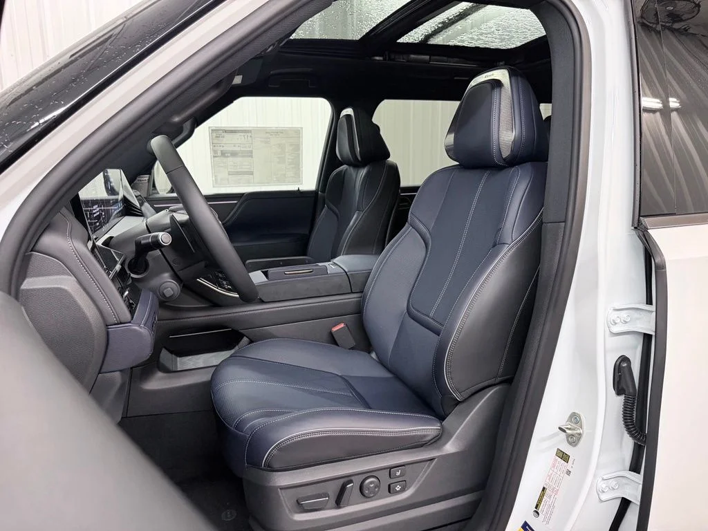 New 2027 RADIANT WHITE INFINITI Sport 4WD image 14