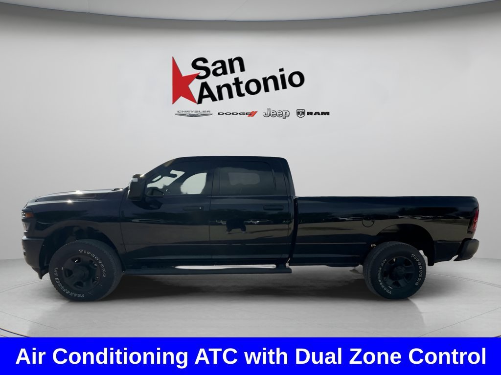 New 2026 Diamond Black Crystal Pearl-Coat Exterior Paint RAM Tradesman image 10