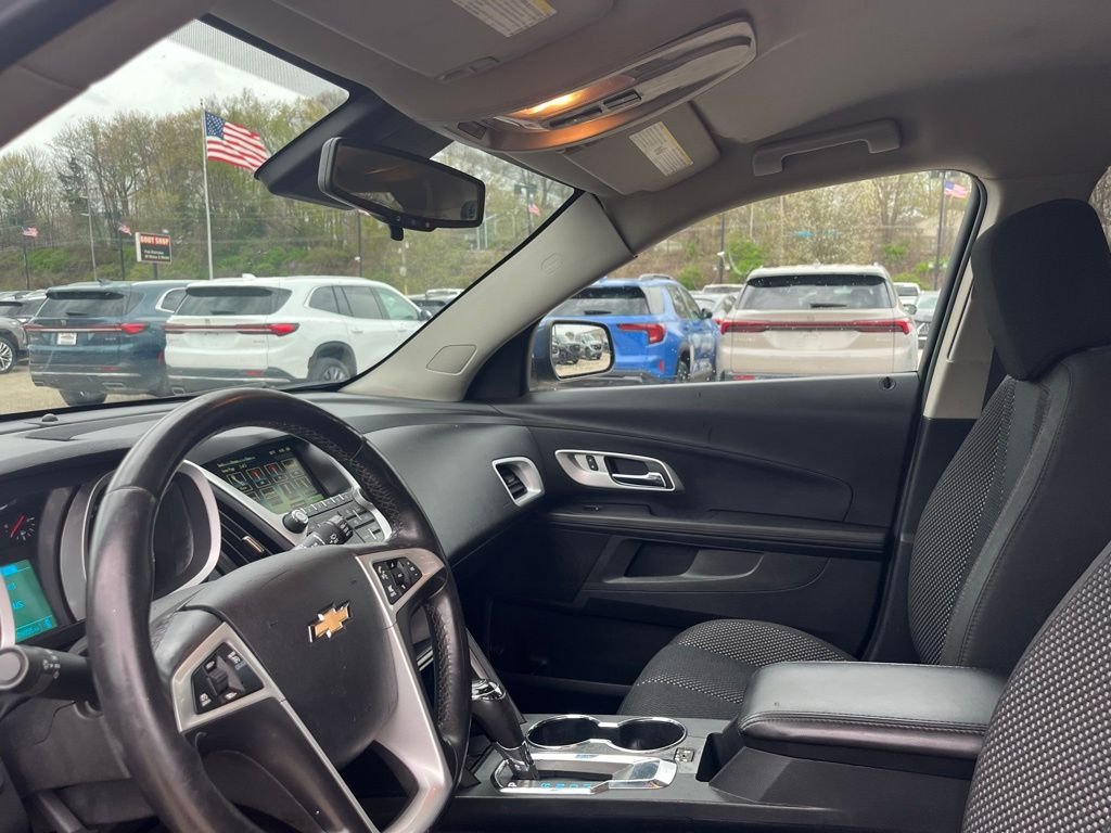 Used 2017 Patriot Blue Metallic Chevrolet LT image 19