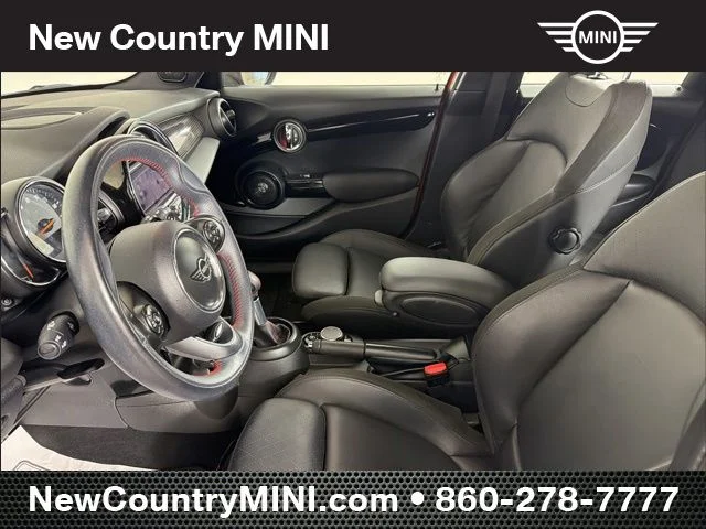 Used 2019 Orange MINI  image 11
